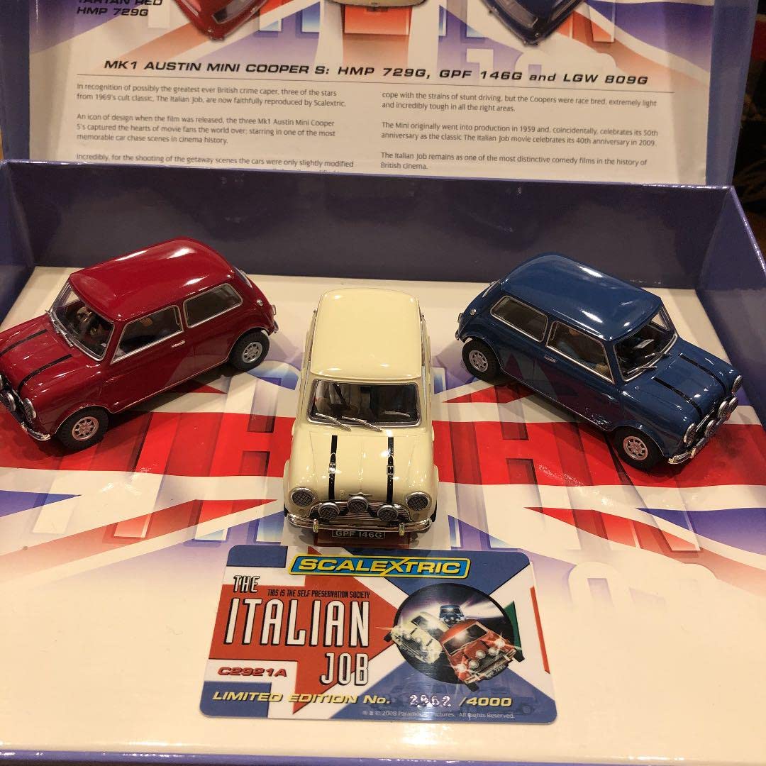 限界かも？映画「ミニミニ大作戦」の劇用車のスロットカー3台セット